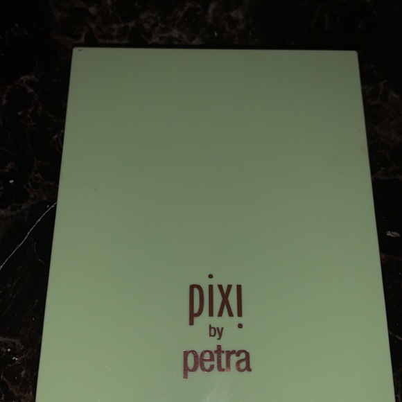 Pixi eyeshadow - Picture 3 of 3